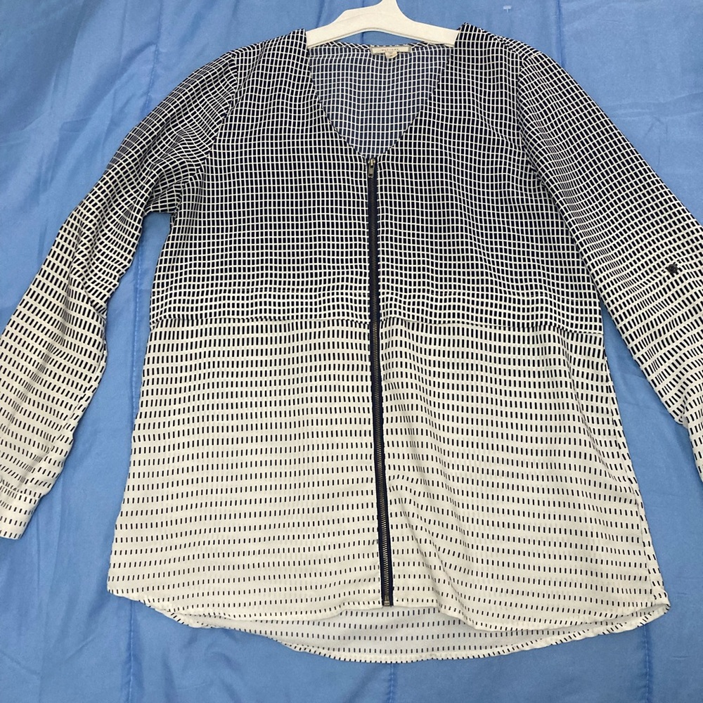Apologize Pleione Women’s Blouse v neck with zipper in front long sleeve Size M